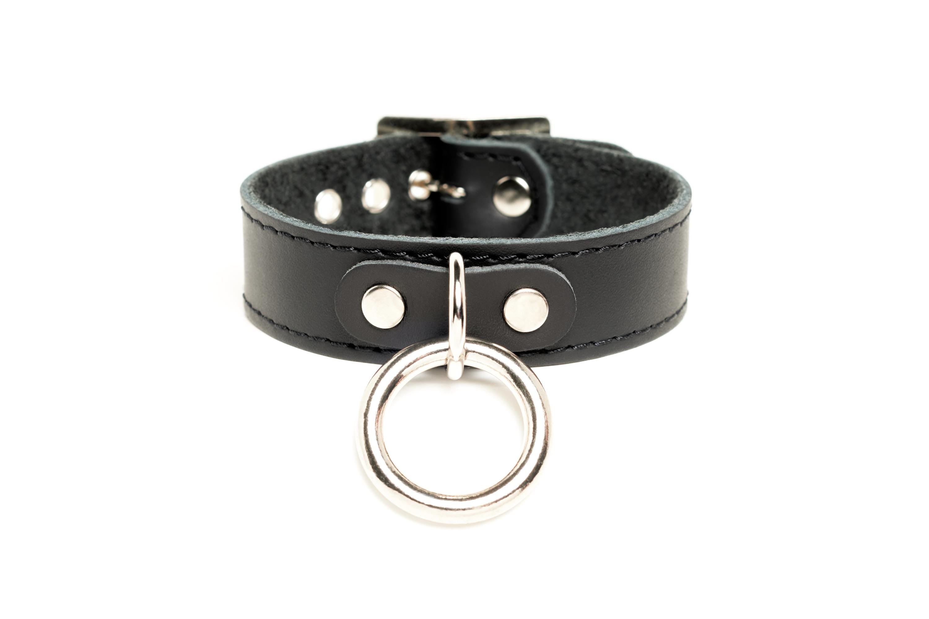 Bracelet de cuir anneau.