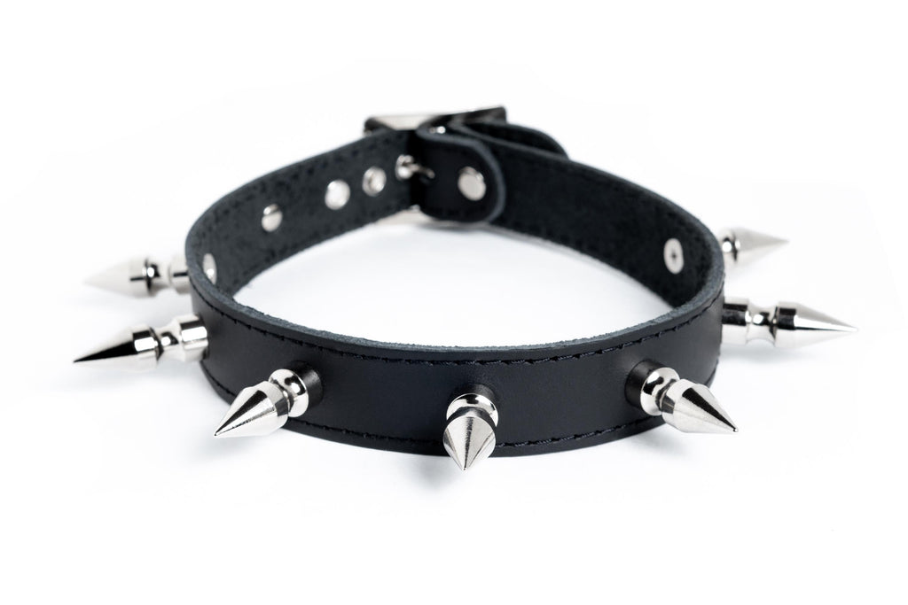 Collier en cuir - Grandes pointes