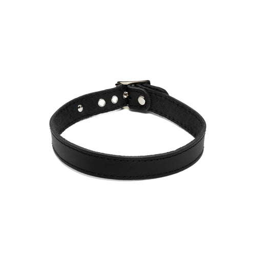 Addicted Excessories classic leather collar, punk gothic boutique, gothic jewelry, handcrafted in Montreal Quebec Canada
