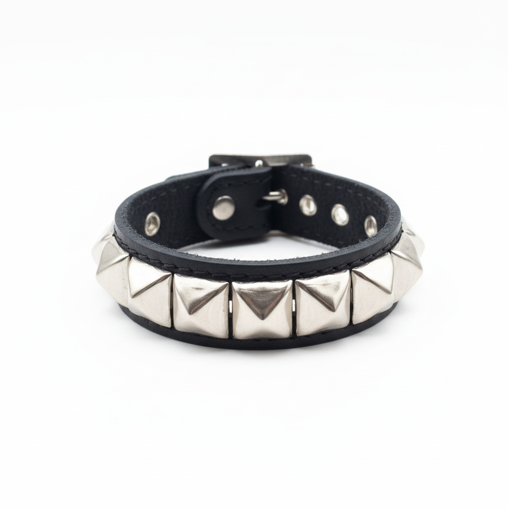 Bracelet pyramid studs - vue face