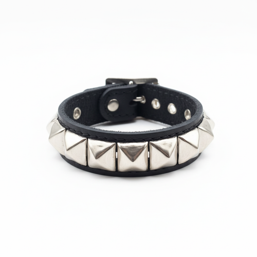 Bracelet pyramid studs - vue face