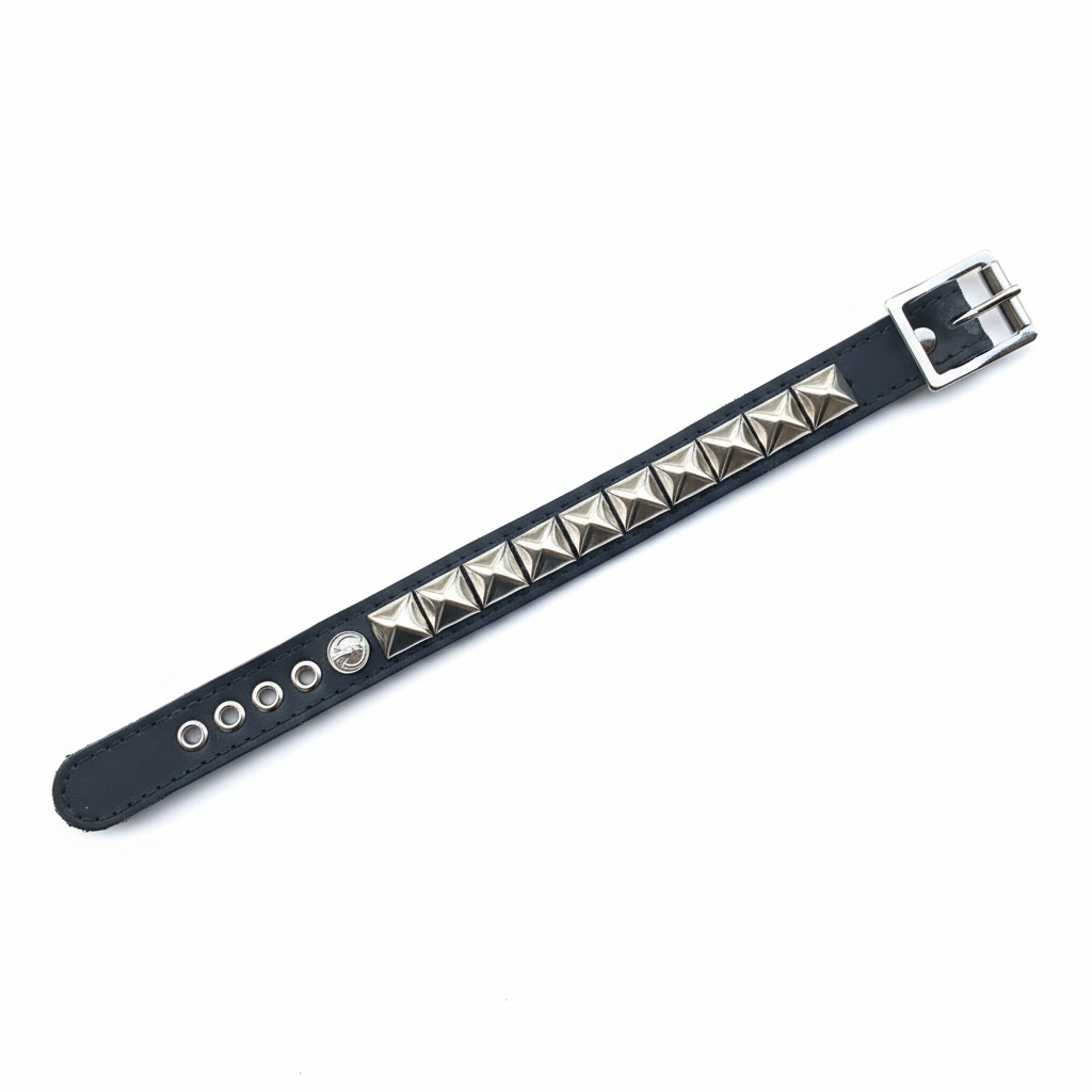 Bracelet pyramid studs - vue plate