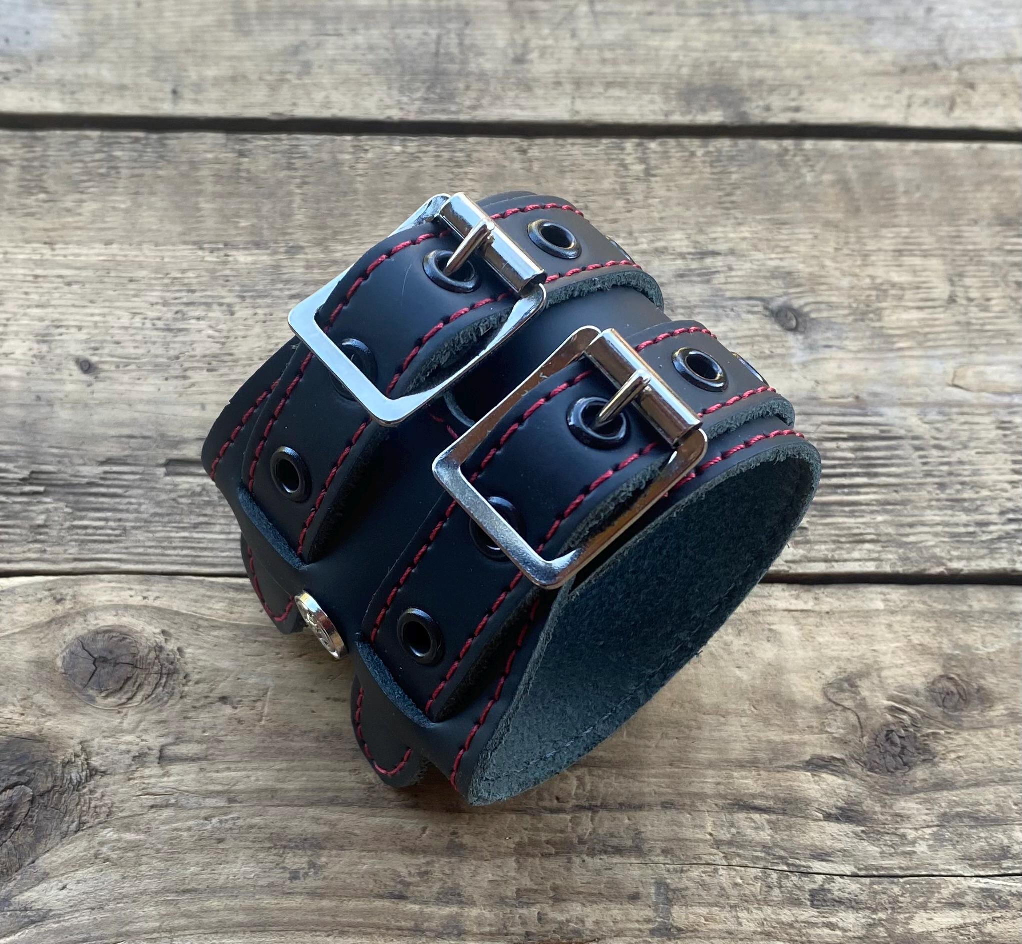 Bracelet Wraparound en cuir.